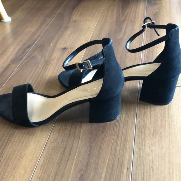 Aldo Strappy Sandal with heel - Picture 3 of 4